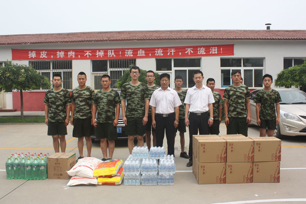 慰問武警消防官兵